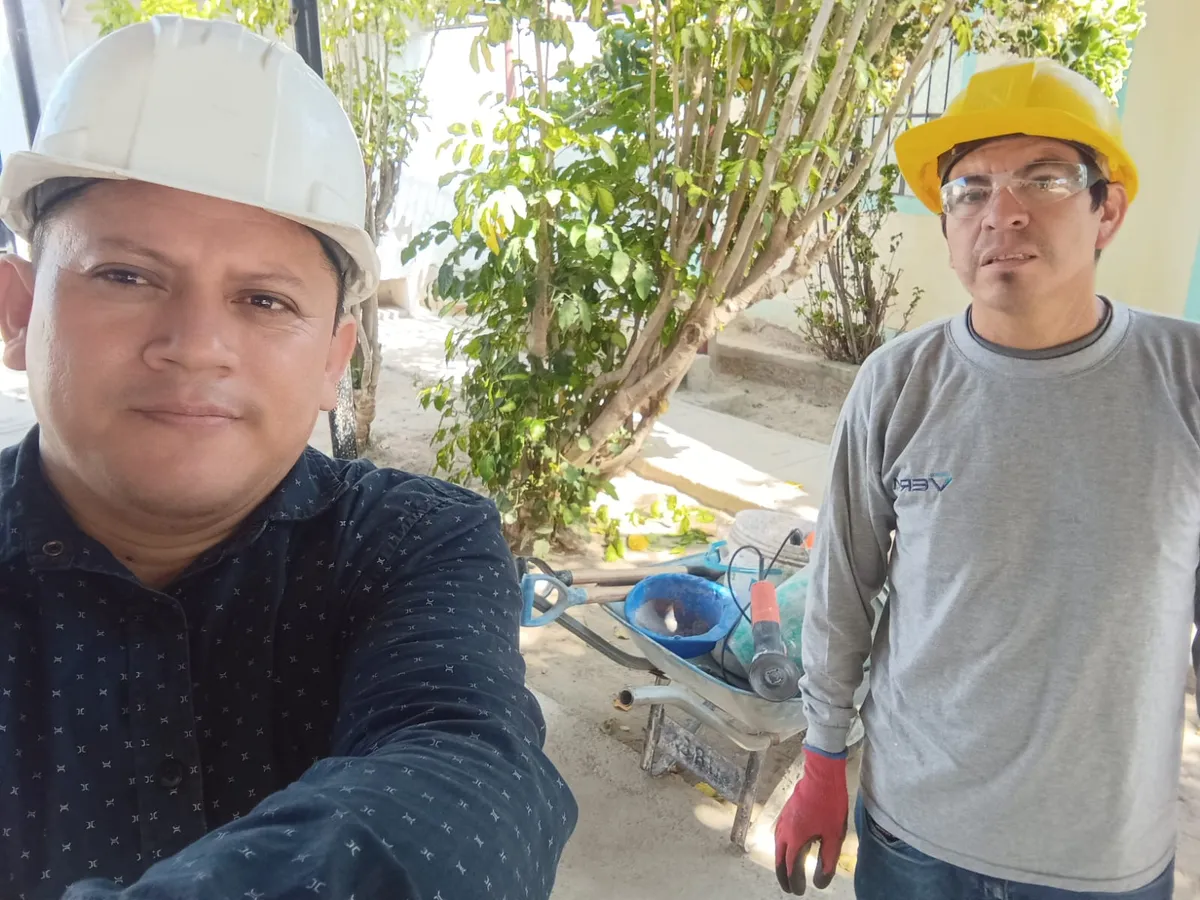Construcción Y Servicios